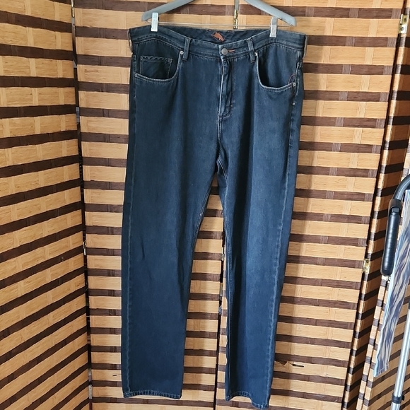 Tommy Bahama 38/34 Standard Jeans - Picture 3 of 10